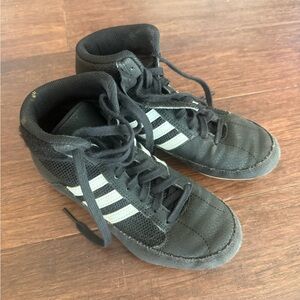 Adidas Kids Black and White Wrestling Shoe size 2